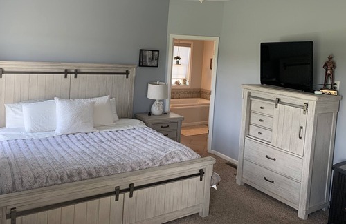 Chaumont House | Ice Fishing & Snowmobile heaven Your home away from home! Discount price 01/23