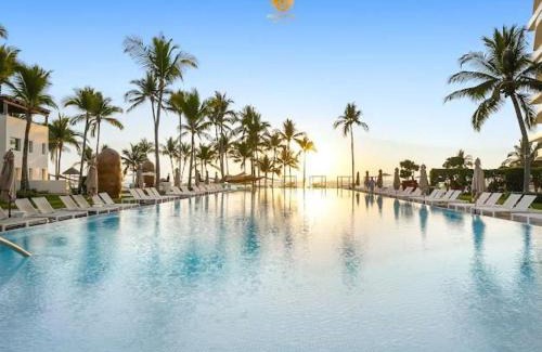North Hotel Zone Apartment | Icon Vallarta Luxury Villa
