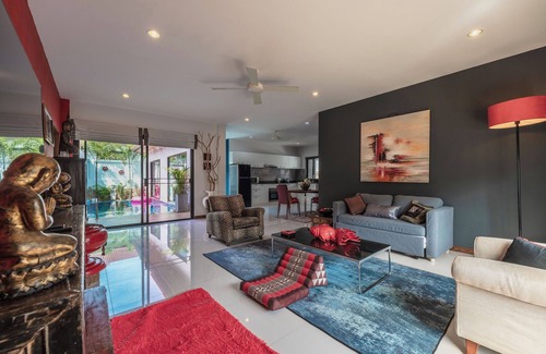 Rawai Villa | Iconic Art Decor 3BR Pool Villa Salika