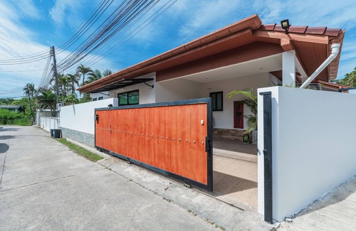 Rawai Villa | Iconic Art Decor 3BR Pool Villa Salika