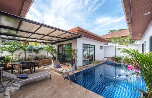 Rawai Villa | Iconic Art Decor 3BR Pool Villa Salika