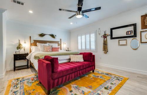 Las Vegas House | Iconic Luxe Entertainment Villa With Heated Pool Sauna