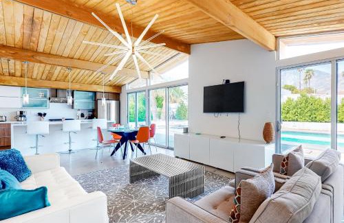 Racquet Club Estates House | Iconic Mid-Century Modern Escape Permit# 4729