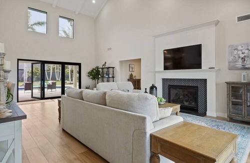Sunset Cliffs House | Iconic Sunset Cliffs Escape!