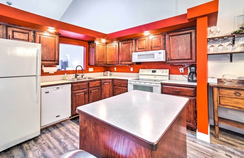 Idaho Falls House | Idaho Falls Townhome ~ 5 Mi to Tauthaus Park!