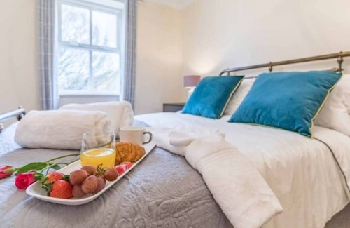 Langley Marish Apartment | Ideal Corporate Let, Pinewood/Heathrow & Parking
