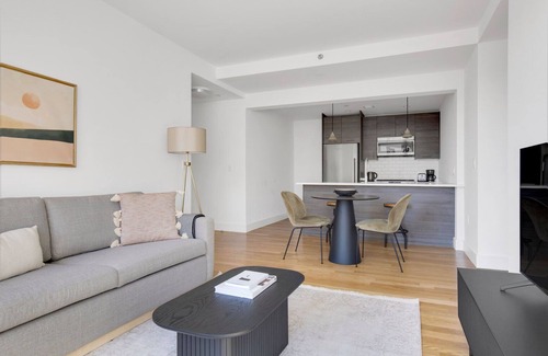 Downtown Brooklyn Apartment | Ideal Downtown BK 2BR w/Elevator & Lounge, near groceries, by Blueground