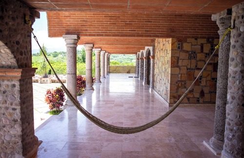 Amacuzac House | Ideal fifth for rest! Swimming pool, foosball, barbecue and much more.