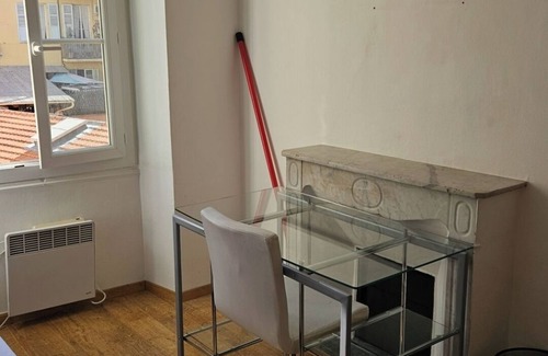 Carabacel Apartment | Ideal family, 68 m² in town center, 10 minutes walk from the beach