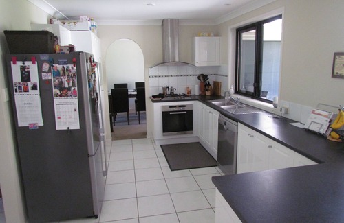 Umina Beach House | IDEAL FAMILY BEACH GETAWAY, 1 HR FROM SYDNEY!