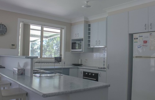 Black Head House | Ideal family holiday home, close to shopping village, beach, cafes and more