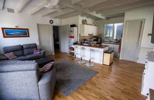 Le Porge Villa | Ideal for 2 families - 2 houses with shared heated pool - 12 people