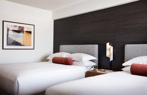 Fisherman's Wharf Hotel | Ideal for Groups: 4 Modern Rooms w/Custom Mattress & Amenities, Near Pier 39