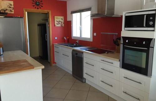 Graveson House | Ideal for large families: VILLA 180 m² in residential area with swimming pool