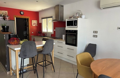 Graveson House | Ideal for large families: VILLA 180 m² in residential area with swimming pool