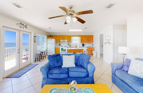 Fort Morgan Pines House | Ideal gem with across from the Gulf with Mobile Bay views - snowbird-friendly