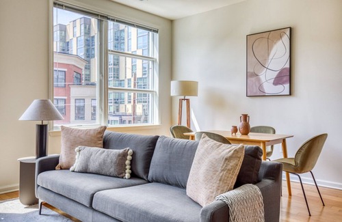 The Heights Apartment | Ideal Hoboken 2BR w/ Gym, W/D & Elevator, near Waterfront, by Blueground
