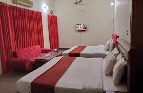 Gulshan-e-Iqbal Hotel | Ideal Inn Guest House Rashid Minhas Rd