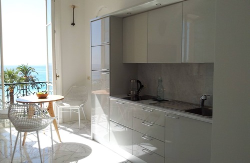 Old Town Apartment | Ideal location, magnificent studio, great sea view, in an old palace with park