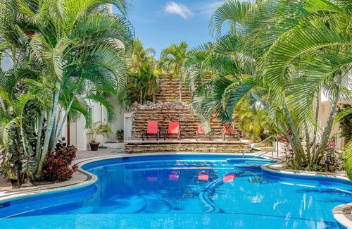12th Street Apartment | Ideal Location, Awesome Pool and Walk to Beach&5th