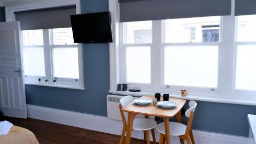 Bristol Old City Apartment | Ideal location! Studio flat in heart of the city