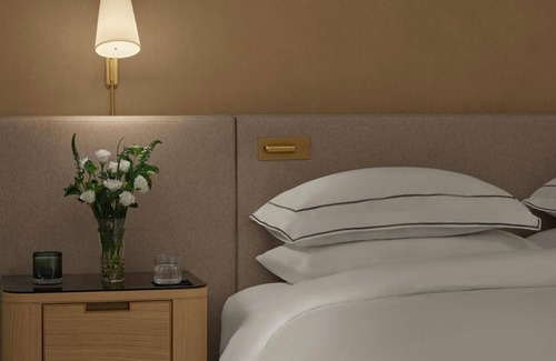 Back Bay East Hotel | Ideal Mix of Comfort and Value! 3 Comfortable Units, Near M Street Beach
