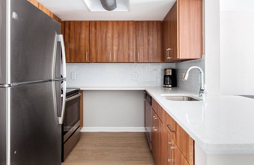 Chinatown Apartment | Ideal Mount Vernon 1BR w/ Gym, Pool, nr. Georgetown Law, by Blueground