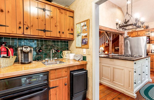 Lake Toxaway House | Ideal Mountain Lodge Living on Lake Toxaway