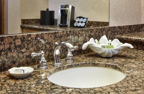 San Simeon Hotel | Ideal Oceanfront Getaway | 2 Units | Short Drive from San Simeon State Park