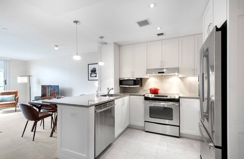 Penn Quarter Apartment | Ideal Penn Quarter 1BR w/ Gym, W/D, Pool, near Metro, by Blueground