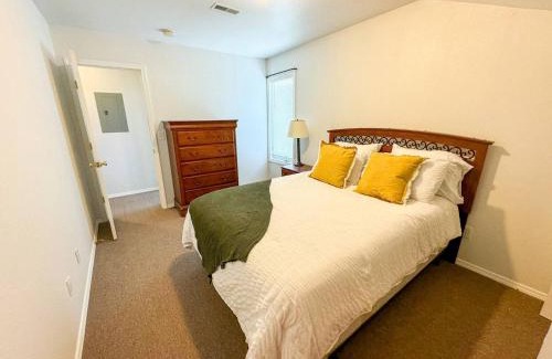Waynesville Apartment | Ideal Retreat Near Ft Wood!