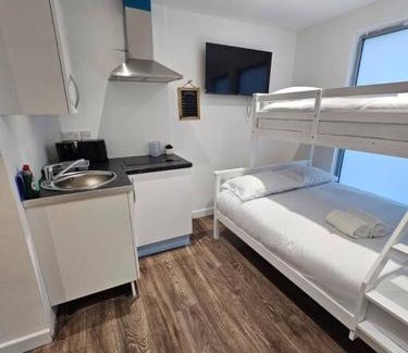 Fairfield Apartment | Ideal Studio in Delta Croydon DPG3