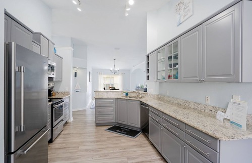 Eagle Pointe South House | Ideal vacation home for your Disney adventure with exclusive pool