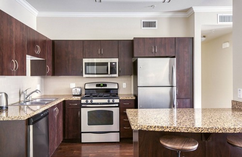 Warner Center Apartment | Ideal Woodland Hills 2BR w/Pool & Gym, near Warner Center, by Blueground