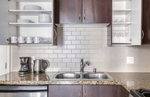 Warner Center Apartment | Ideal Woodland Hills 2BR w/Pool & Gym, near Warner Center, by Blueground
