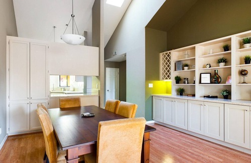 San Carlos Apartment | Ideally located Apt in Downtown San Carlos