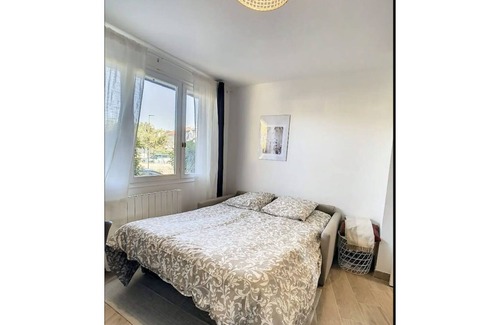 Livry-Gargan Apartment | IDF03 Superb cozy apartment CDG airport wifi 4 people