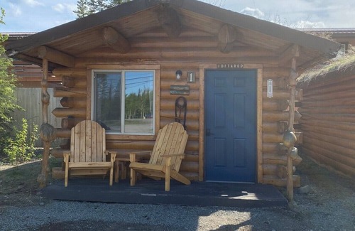 Tok Cabin | Iditarod Cabin-Modern Comfort in the Last Frontier (For families or casual travelers)