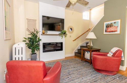 South Haven House | Idle Hour - Updated Home 2 blocks to South Beach and Town