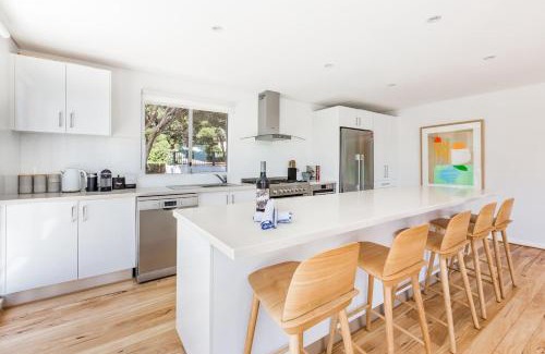 Yallingup House | Idlehour - Charming Retreat by Yallingup Beach