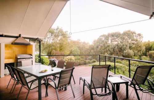 Yallingup Siding House | Idyll Estate - Bushland Gem with Spa & Tennis Court