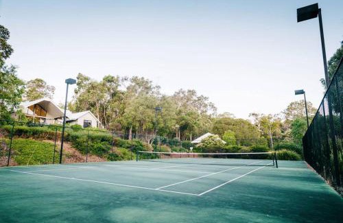 Yallingup Siding House | Idyll Estate - Bushland Gem with Spa & Tennis Court