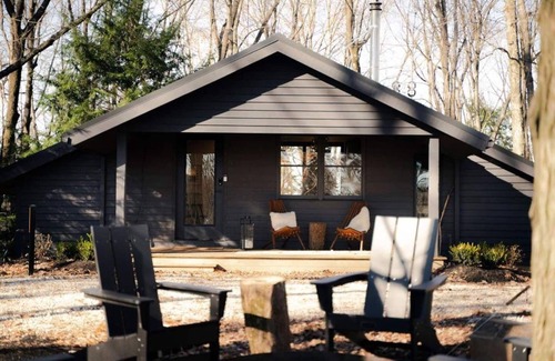 South Bloomingville Cabin | Idyll Reserve 3 | The Cabin - luxe, renovated, hot tub, sleeps 10