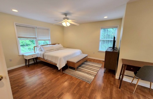 Pike Creek House | Idyllic carriage house private 2 car garage W/D