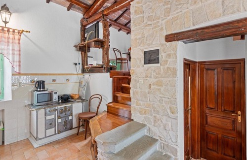 Martinski Villa | Idyllic Casa Corona with pool