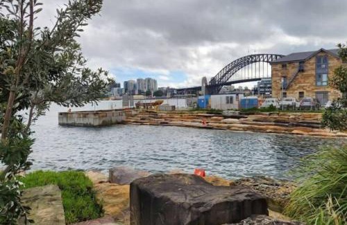 Millers Point Apartment | Idyllic Heritage Home Footsteps to the Harbour
