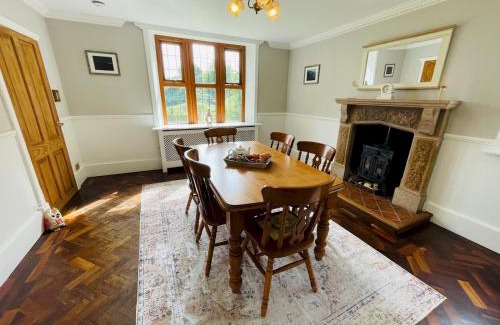Longnor House | Idyllic Historical Country Retreat in Elkstone - Pass the Keys