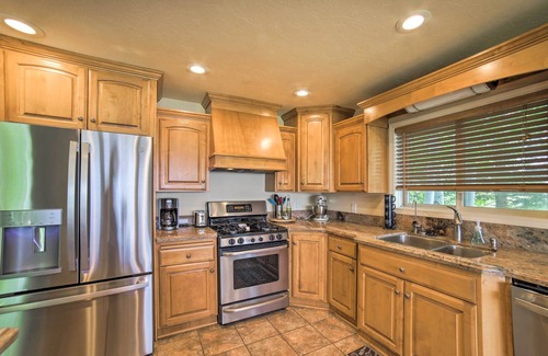 Idaho Falls House | Idyllic Idaho Falls Retreat w/River Views!