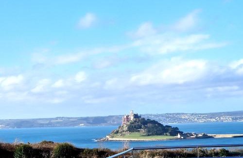 Marazion House | Idyllic location, Amazing view, Spacious