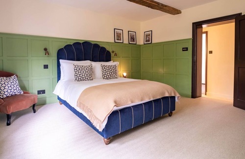 New Forest District Cottage | Idyllic location, bucolic views, and VIP beach access…